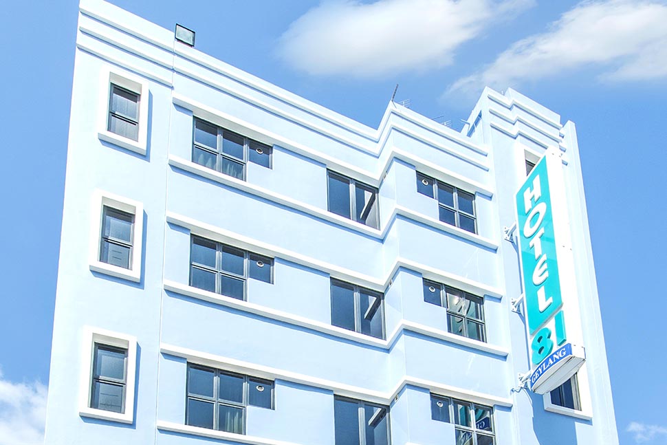 Hotel 81 Premier Star, Facade