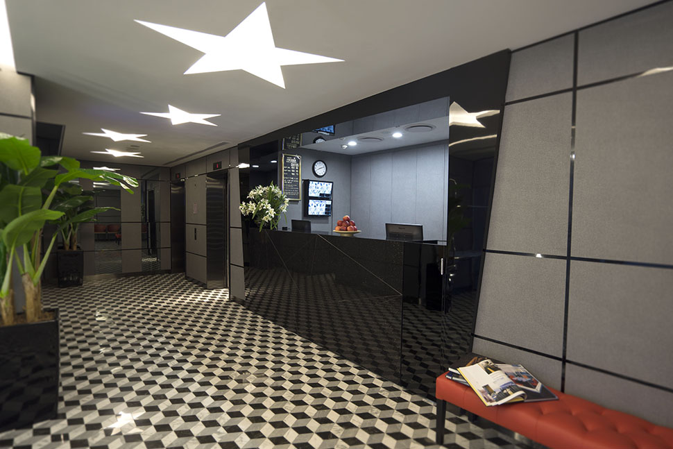 Hotel 81 Premier Star, Lobby