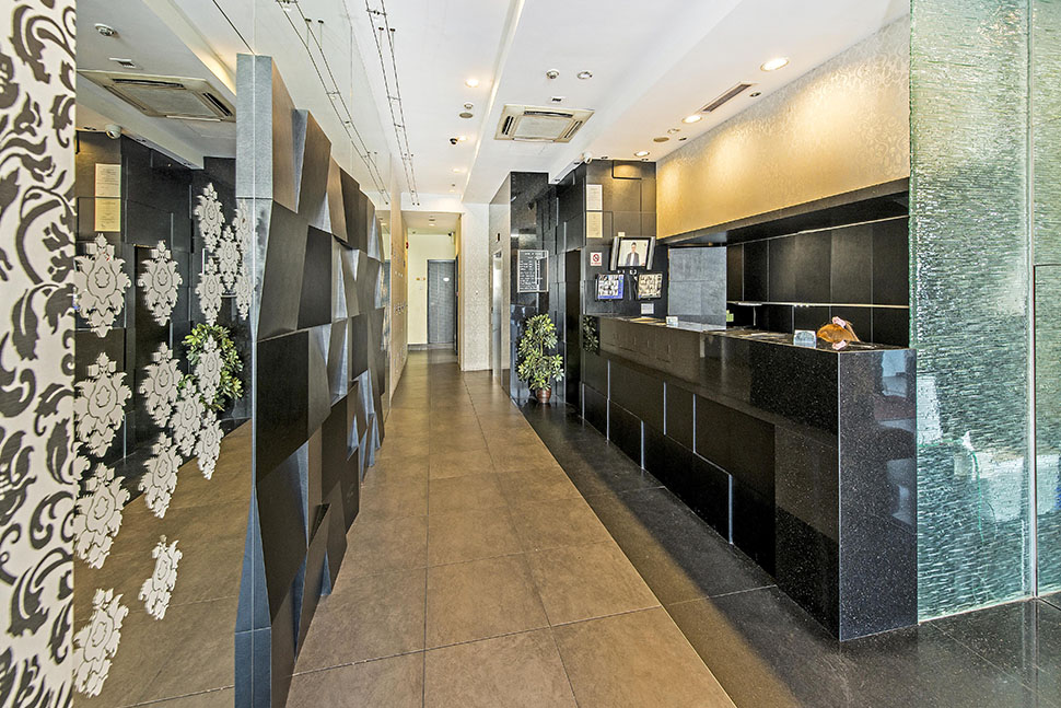 Hotel 81 Premier Star, Entrance